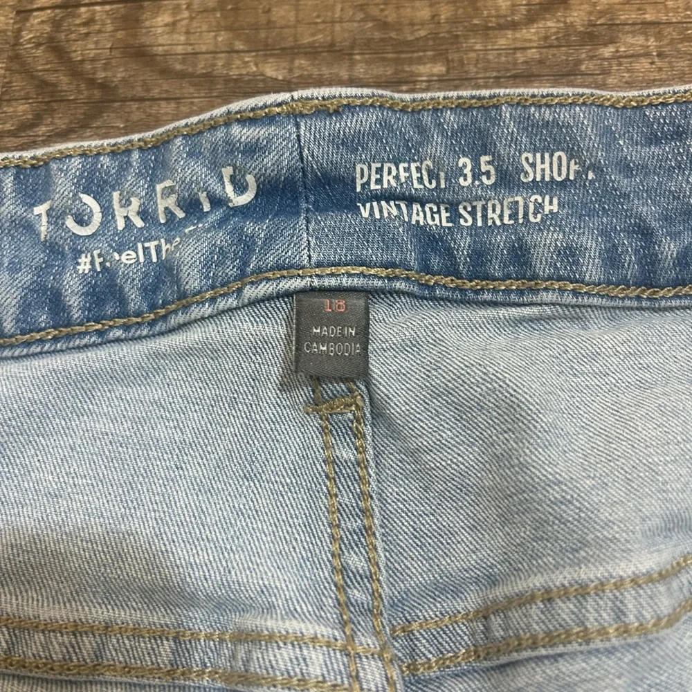 Torrid Women's Light Blue Jean Shorts - Picture 4 of 8